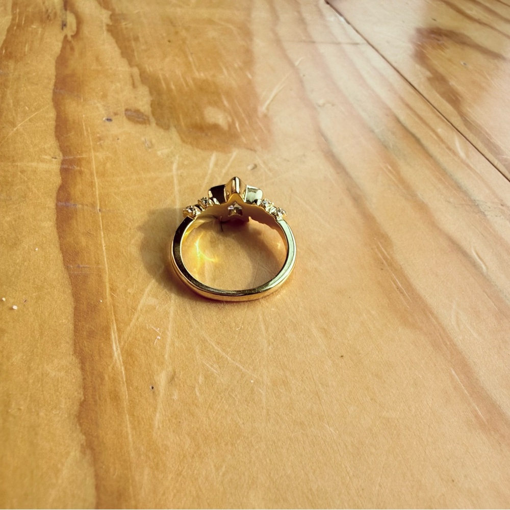 Ooimay Chic Gold Ring with Crystal Details 8 - Picture 3 of 3